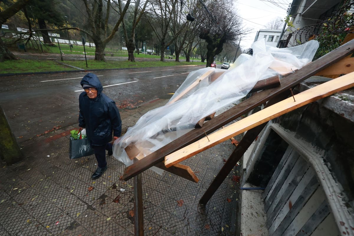 Las inclemencias climáticas dejaron daños en Concepción y Penco. Foto: Agencia Aton.