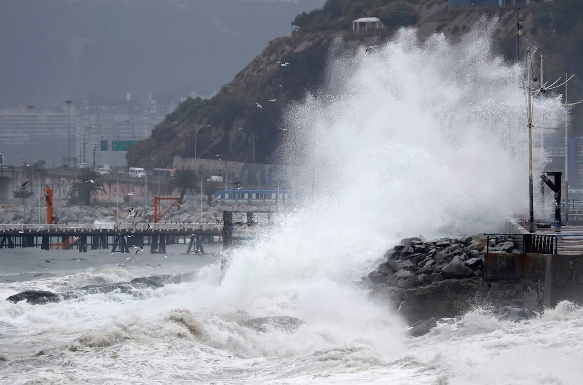 Alerta: Tormentas eléctricas, marejadas y hasta 100 mm de lluvia en Valparaíso y Viña