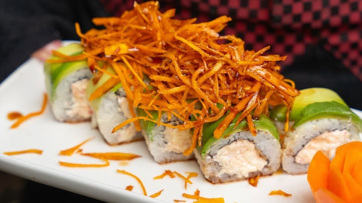 Con descuento para el cumpleañero: el delicioso tenedor libre de comida china, sushi y carnes que conquista en Santiago con sus 3B