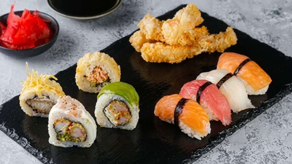 El tenedor libre de sushi que causa furor en Santiago: ofrece handrolls, sushiburgers, rolls sin arroz y permite pagar con Junaeb
