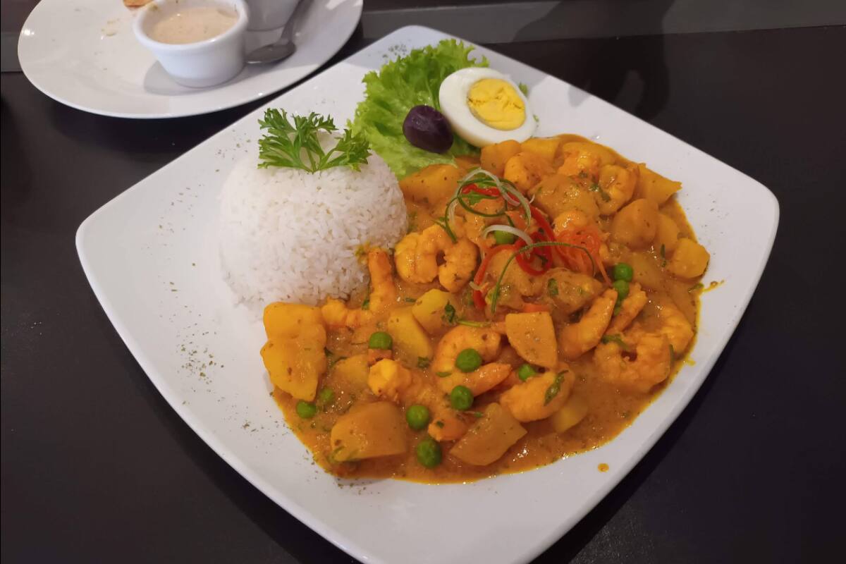 El local se especializa en comida peruana, con pequeños toques heredados de la comida asiática. Créditos: Google Maps.