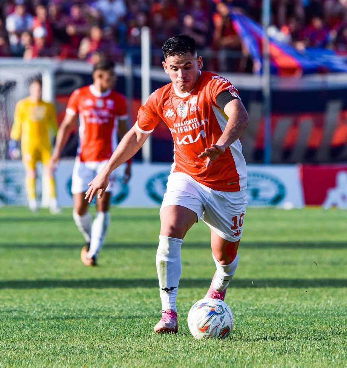 Con 25 años, podría dar el gran salto en su carrera. Foto: @sebasarcevilla en Instagram