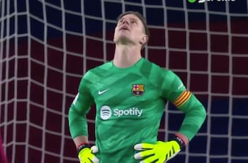 VIDEO | ¿De qué se las dio? El grosero error que cometió Ter Stegen con Barcelona en La Liga