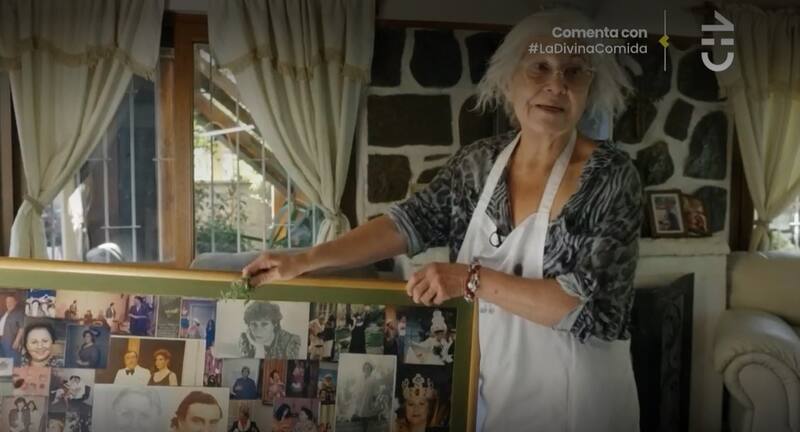 Teresita Reyes mostró un cuadro con diversas escenas de su trayectoria. Créditos: Pantallazo CHV