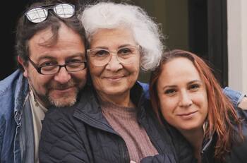 “Gracias por dejarme estar”: reconocida actriz que dio a conocer el cáncer de Teresita Reyes realizó sentida despedida