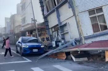 VIDEOS | Colapso de edificios y deslizamientos de tierra: Estos son los impactantes registros del terremoto en Taiwán