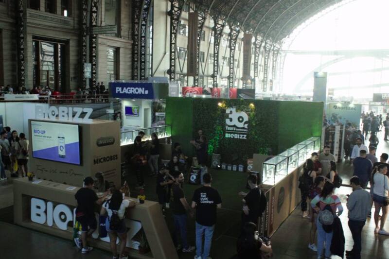 Podrás aprovechar la oportunidad de realizar networking con importantes profesionales del sector.