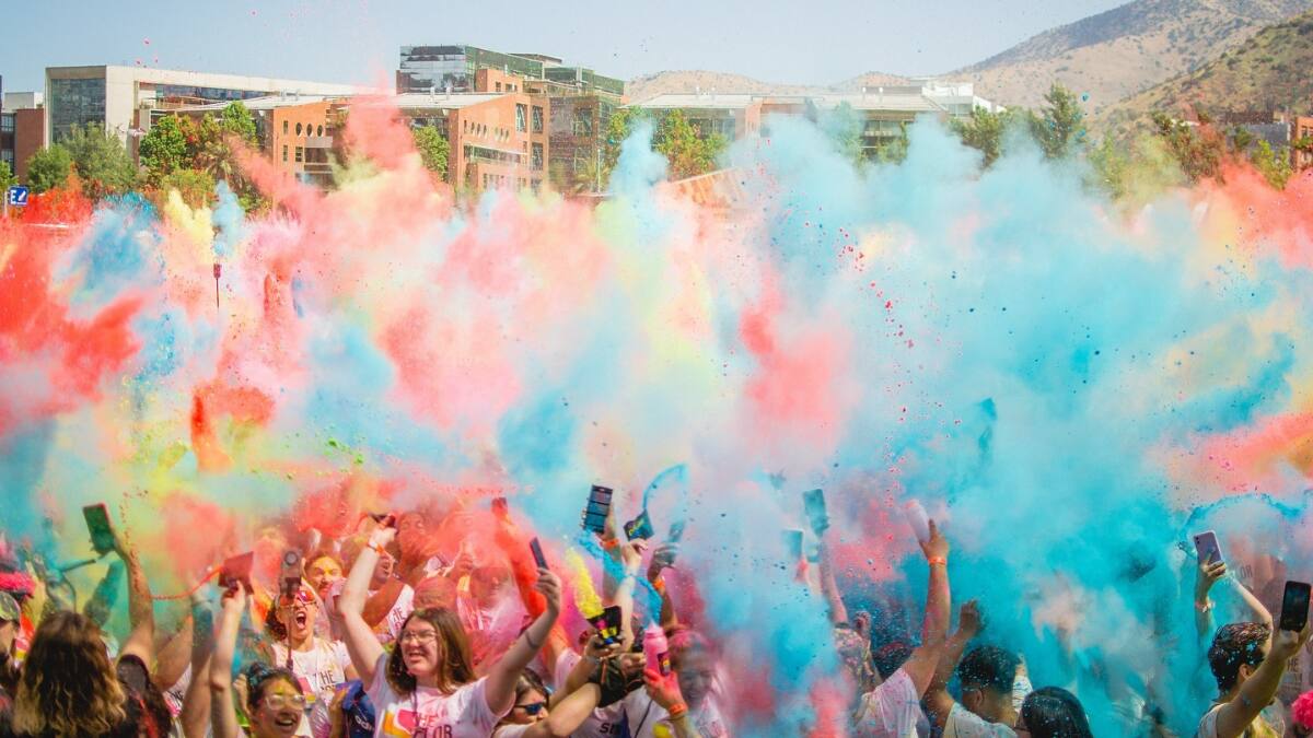 The Color Run vuelve a Santiago este fin de semana: Todo lo que debes saber de la carrera más colorida del año