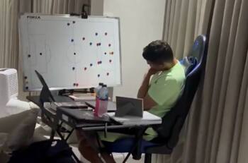 VIDEO | Tomó la pizarra: Thiago Silva ya prepara su futuro como DT