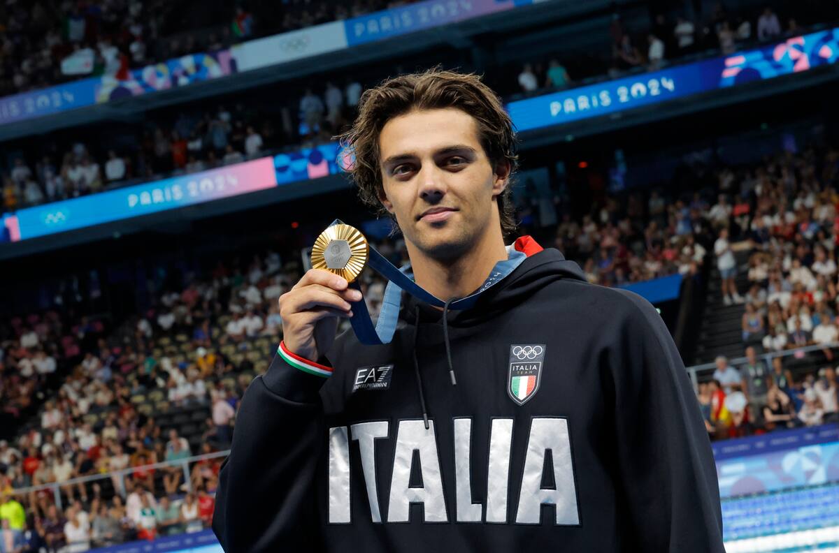 Insólito: ganó oro en París 2024, se quejó de la Villa Olímpica y terminó durmiendo en un parque