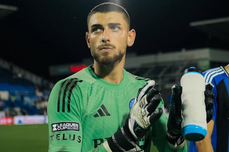 El portero chileno terminó como el titular en el CF Montréal.