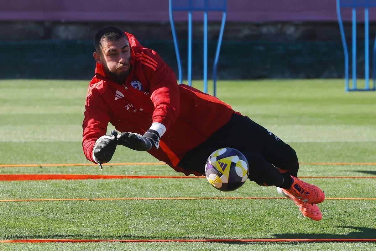 . El exportero de la UC con la indumentaria de la Selección. Foto: Agencia Aton.