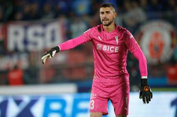 No viajó a Italia: la verdadera situación de Thomas Gillier en la UC y el interés de Bologna