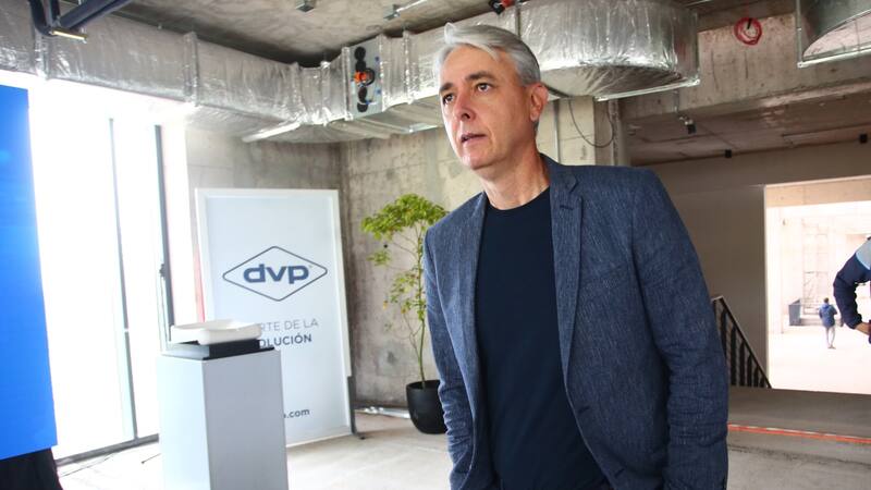 El tremendo problema que se le genera a Tiago Nunes en la UC si se le va César Pinares