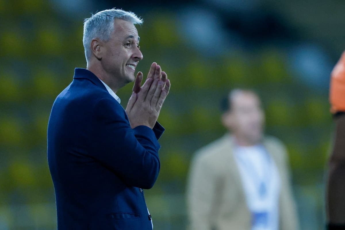 , entrenador de la Universidad Católica. Foto: Agencia Aton.