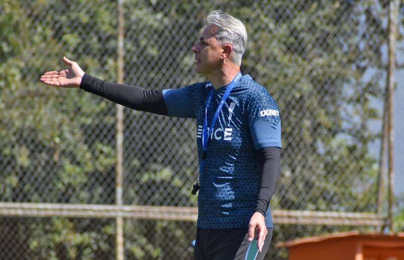 , entrenador de Universidad Católica. Foto: Cruzados.