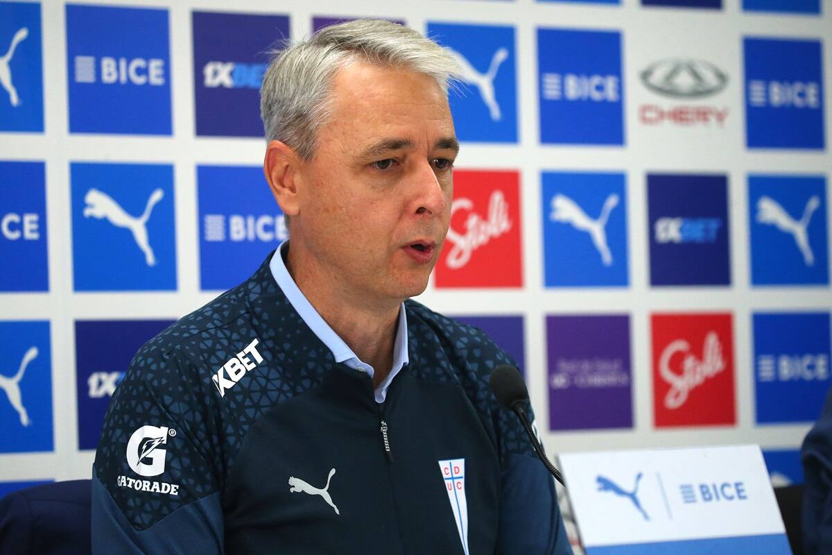 en su presentación oficial. Foto: Javier Salvo/Photosport