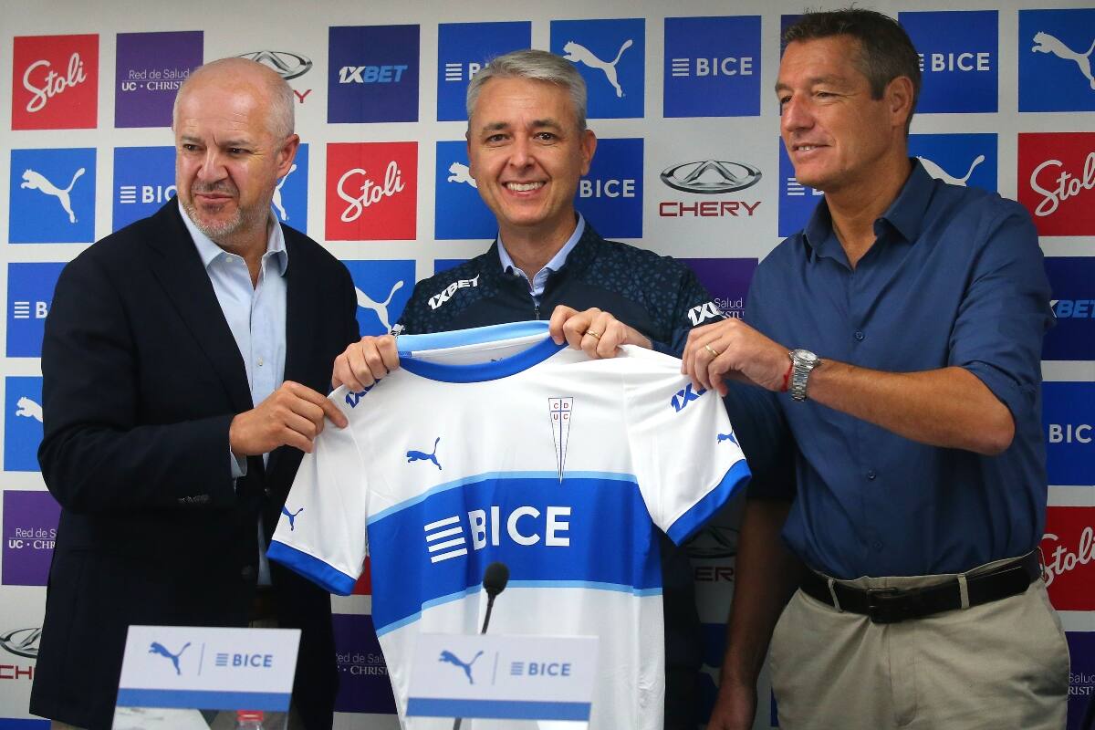 , entrenador de Universidad Católica. Foto: Agencia Aton.