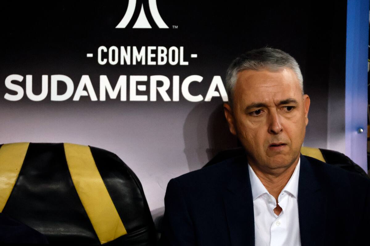habló sobre continuidad tras la eliminación de la UC en Copa Sudamericana. (Foto: Aton)