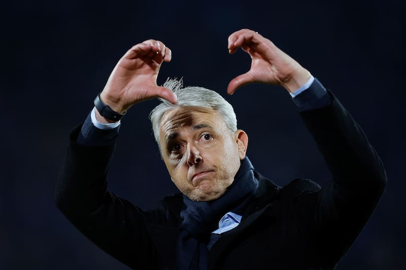 El entrenador de Universidad Católica no ha respondido a las expectativas en cuanto a resultados. Y menos a darle una identidad al juego del equipo.