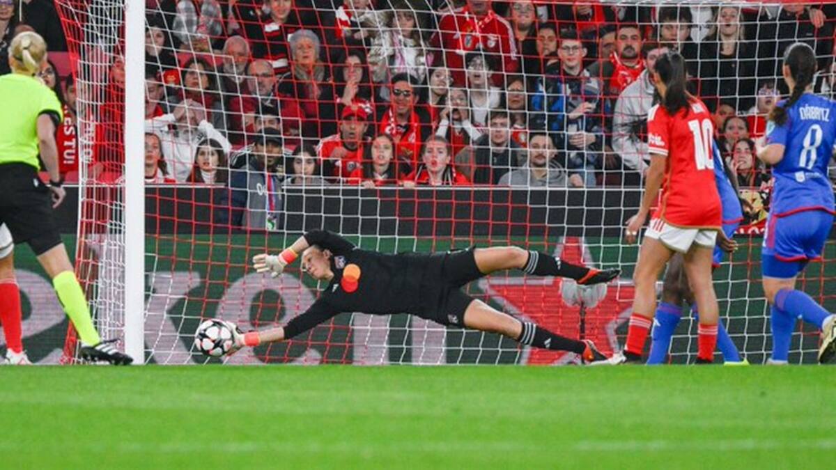 El Lyon alucina con tapada de Tiane Endler y un triunfo de oro como visitante en Champions League
