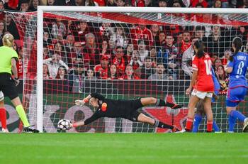 El Lyon alucina con tapada de Tiane Endler y un triunfo de oro como visitante en Champions League