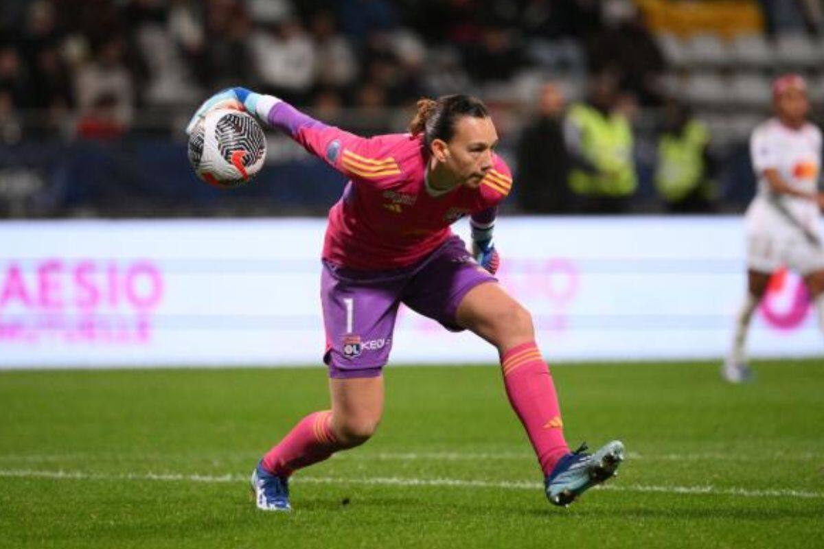 buscará su segundo trofeo en la Champions League. La arquera del OL pronostcó el duelo ante el FC Barcelona. Foto: L'Equipe.