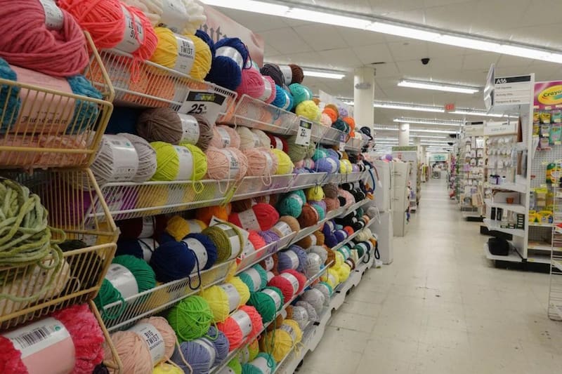 Cierra 800 sucursales en Estados Unidos.
