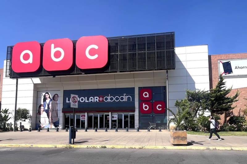 La cadena adicionalmente concretó la venta de uno de sus locales en la Región Metropolitana y mantiene el proceso activo para comercializar otras dos sucursales. Créditos: abc en LinkedIn.