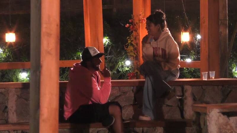 Shirley y Arturo cada vez más juntos en el reality de Canal 13.