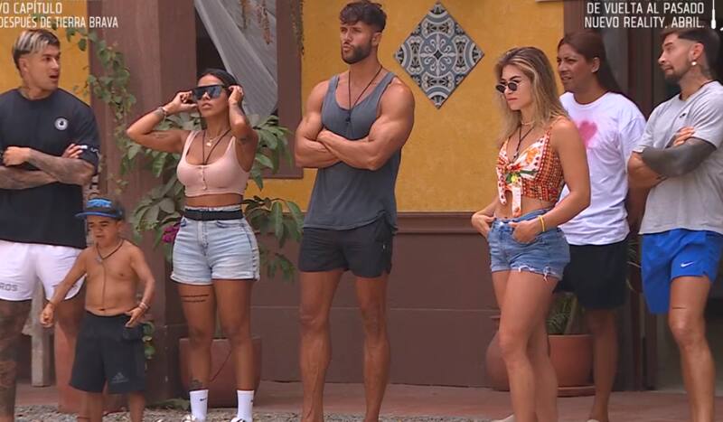 presenta cambios en medio de la recta final.