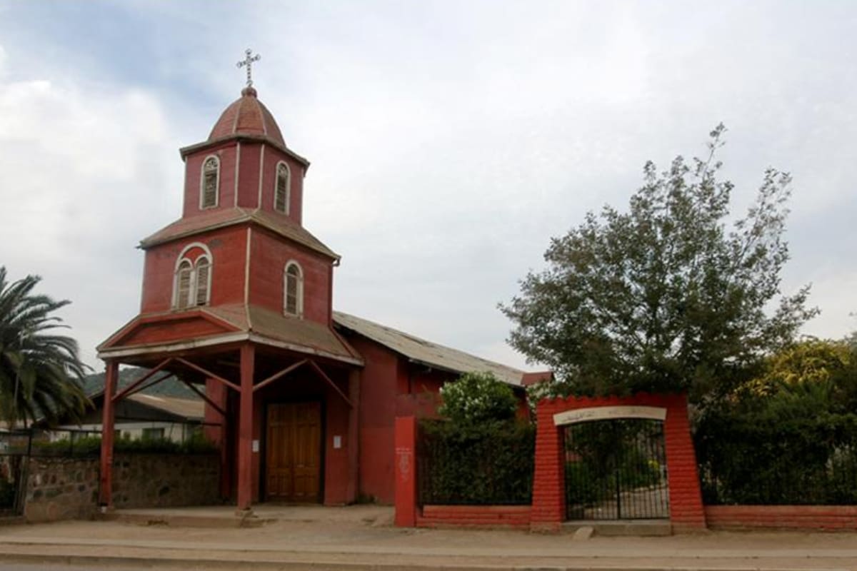 La comuna alberga a la Iglesia la Merced, la cual fue declarada Monumento Nacional en junio de 1975. Foto: Centro Cultural de Til Til.