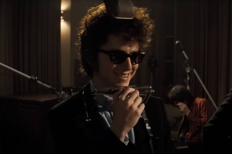 protagoniza la película biográfica de Bob Dylan. Créditos Captura: Youtube.