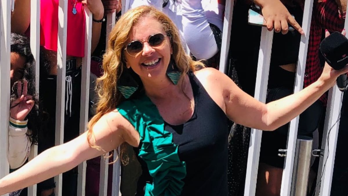 “Calientame los co.....”: El chiste corto que descolocó a Titi García-Huidobro mientras reporteaba en el Hotel Sheraton