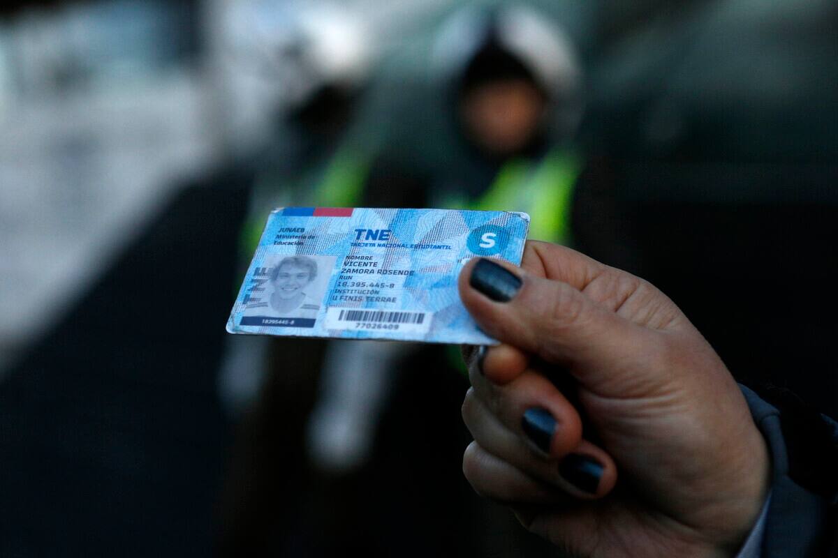 Conoce lo montos a pagar para sacar tu TNE