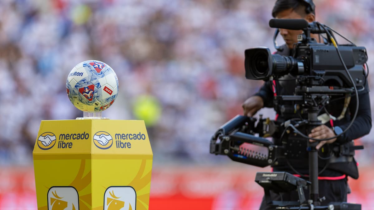 Despliegue cinematográfico y el regreso de Claudio Borghi: Así será la transmisión del Clásico Universitario