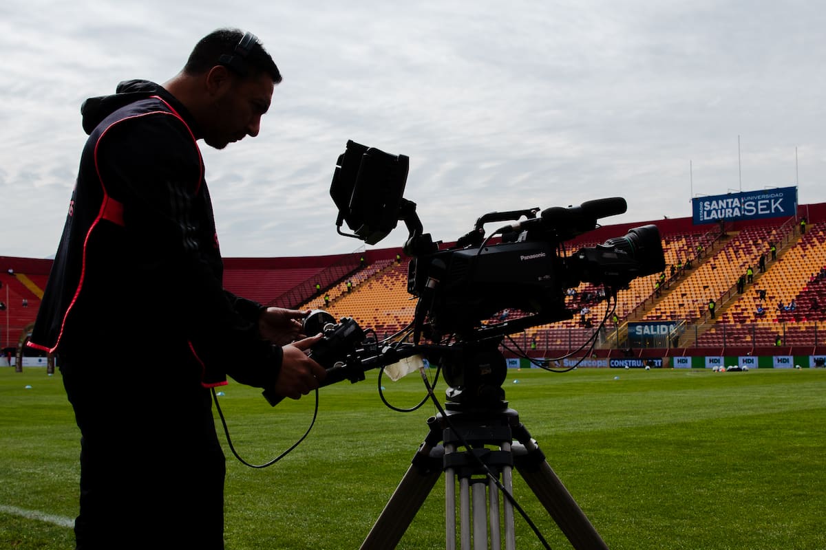 Este viernes se disputarán cuatro partidos del fútbol chileno. Foto: Felipe Escobedo