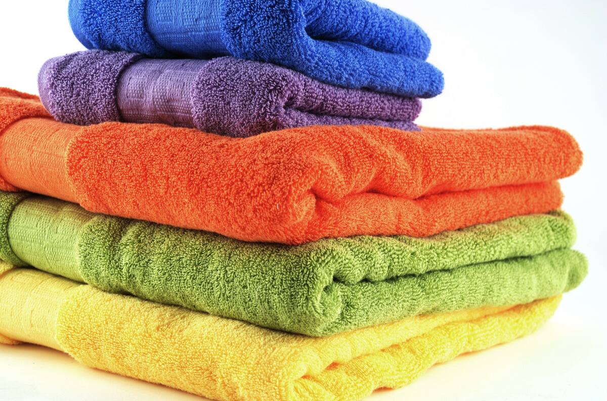 ¿Cada cuántos días debes lavar tu toalla de baño? La respuesta según microbiólogos te sorprenderá