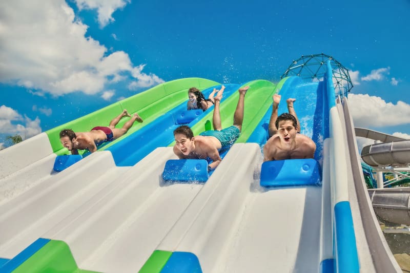 Uno de los tantos toboganes que ofrece el lugar.
Créditos: parqueacuaticoantu.cl