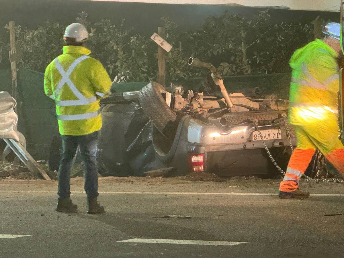 Camioneta Dodge de Cristóbal Campos tras accidente.