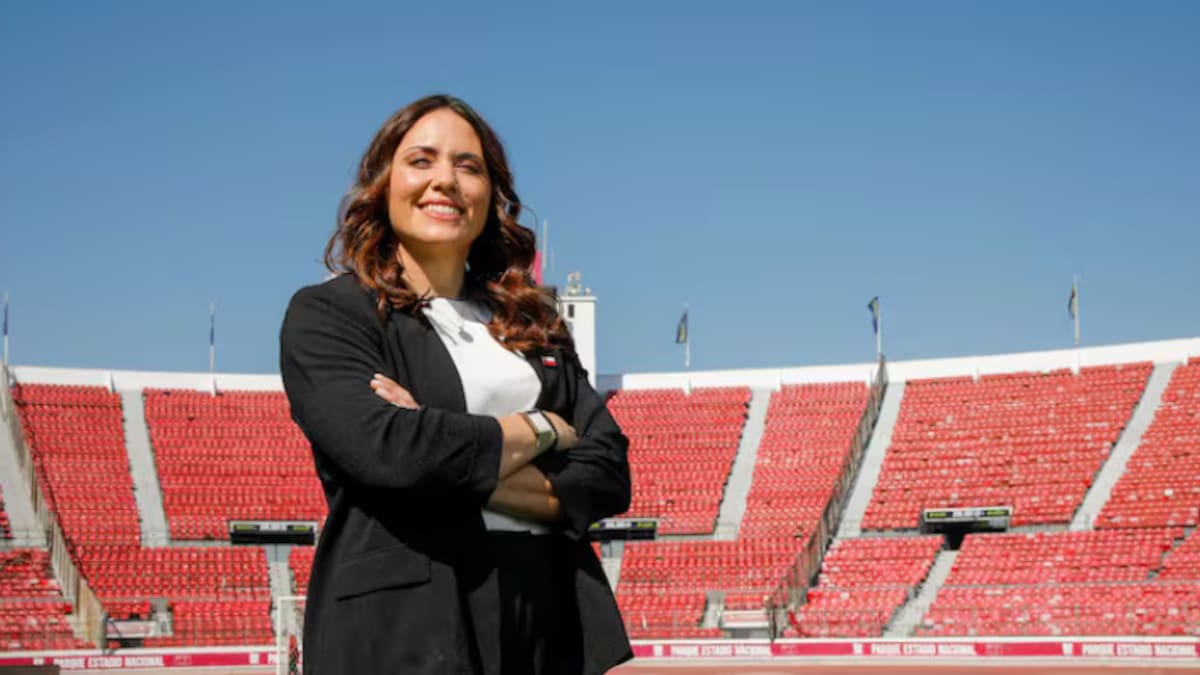 Contraloría investiga denuncia contra Natalia Duco por presunto uso irregular de vehículo fiscal y pago de beca deportiva