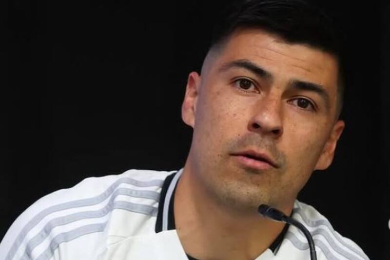 en su primera conferencia de prensa con Colo Colo.