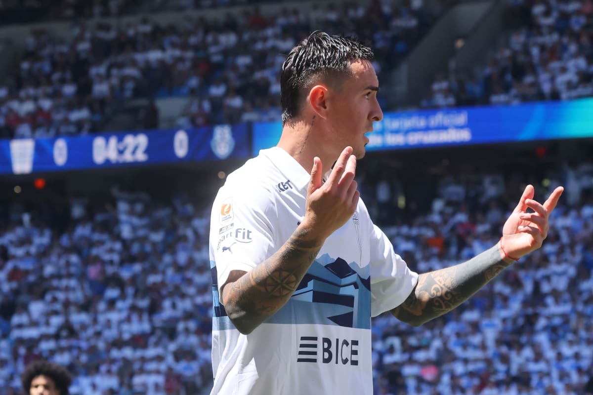 . El defensor seguirá siendo jugador de Universidad Católica este año. Foto: Agencia Aton.