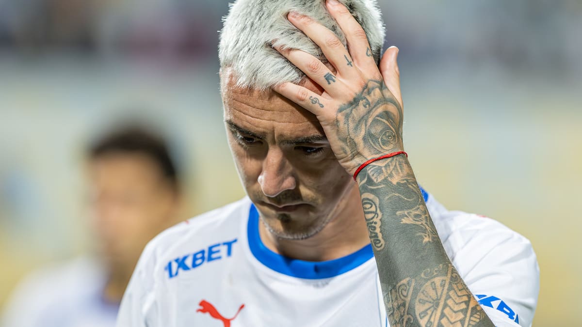 Malas noticias en la UC: Tomás Asta-Buruaga se rompió el ligamento cruzado