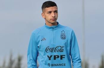 VIDEO | ¿Karma? Tomás Avilés fue expulsado en su debut con Argentina en el Mundial sub 20