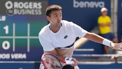 Solo Tomás Barrios saca la cara por el tenis chileno: durísimas caídas de Tabilo y Jarry