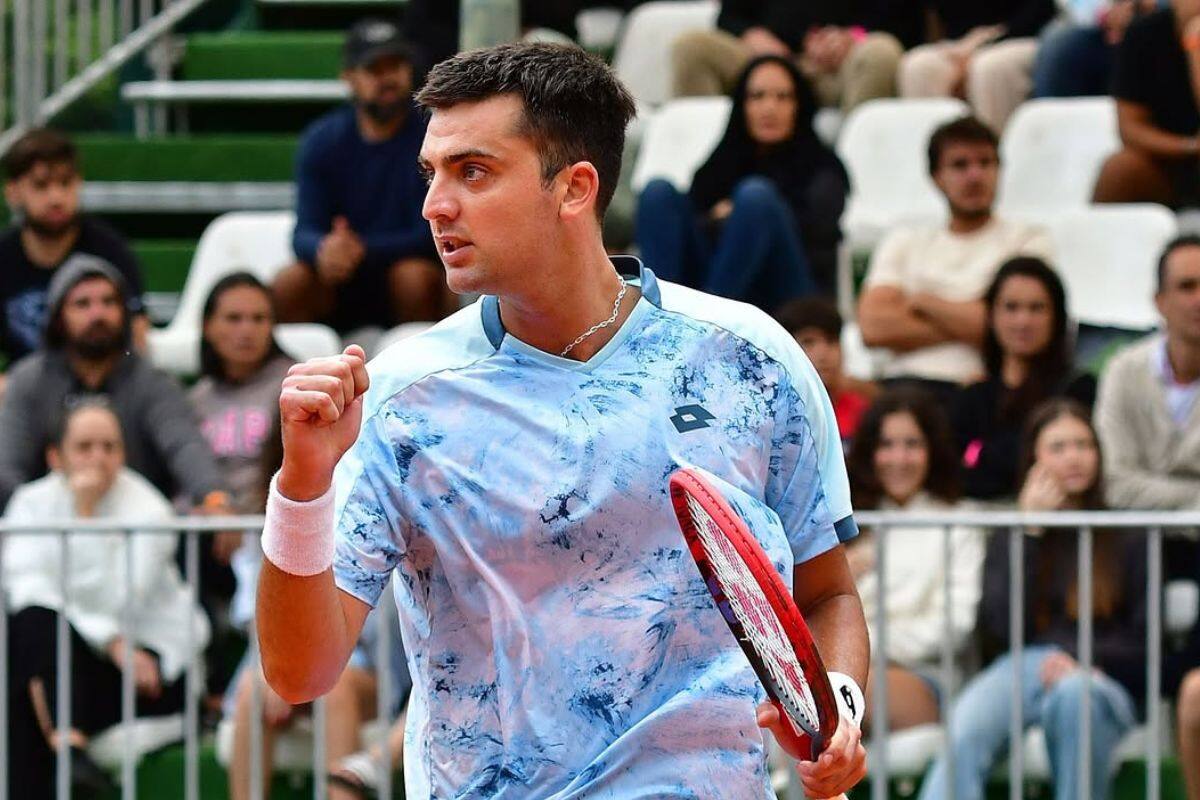 viene desde la qualy y logró el segundo mejor triunfo de su carrera tras una victoria sobre Sebastián Sáez en Wimbledon el 2023.