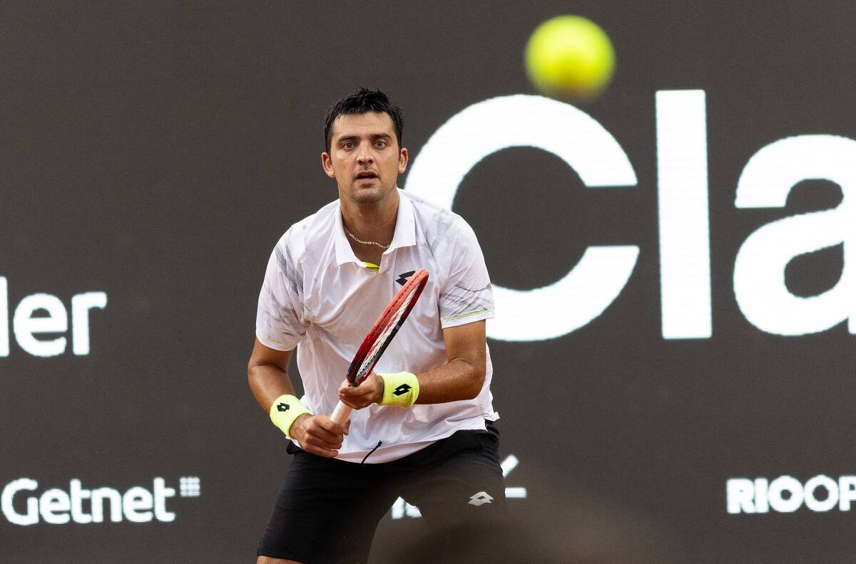 Tomás Barrios se despide rápidamente del ATP de Umag tras caer con Mariano Navone