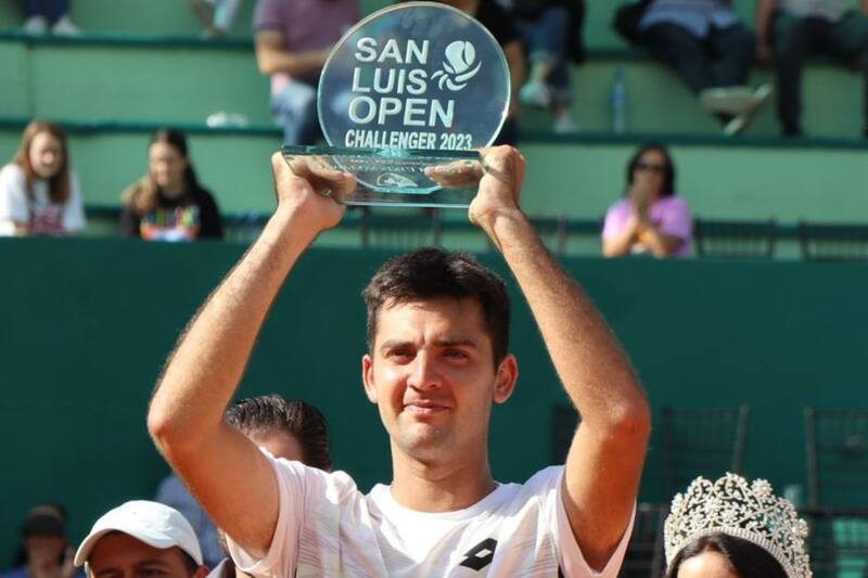 Tomás Barrios se quedó con el título en el Challenger 75 de San Luis Potosí (Foto: ATPChallenger, Twitter)