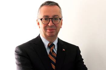 ¿Quién fue Tomás Flores, el economista y exsubsecretario de Piñera que murió este miércoles a los 60 años?